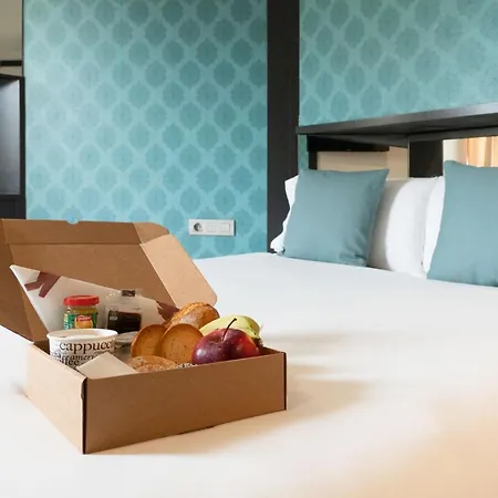 Love hotel Punt 14 *