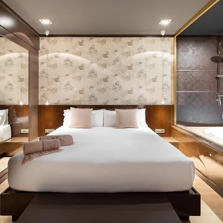 Love hotel Punt 14