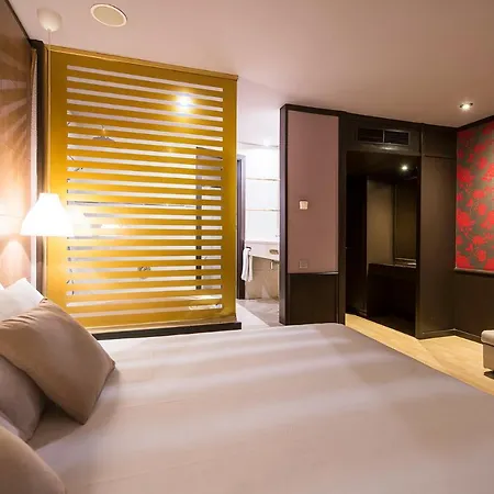 Punt 14 Love hotel