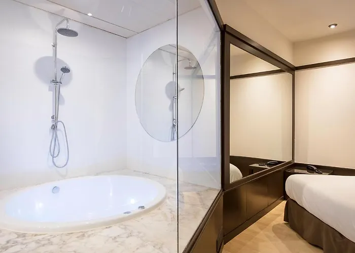 Punt 14 Hotel *