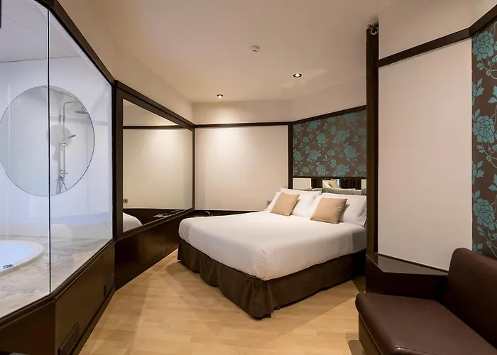 Punt 14 Hotel *